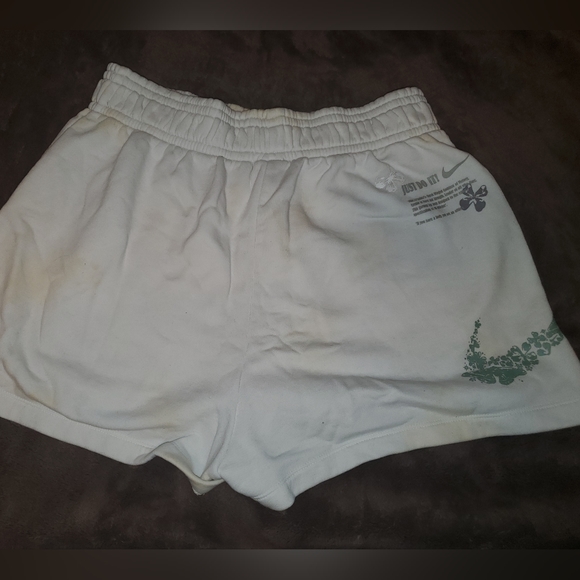Nike Women's Recreation Club Shorts Size XL - Picture 3 of 5